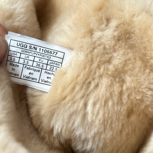 BNWOT Ugg over the knee winter suede boots - Picture 4 of 7